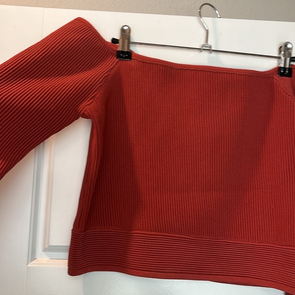Burnt orange off-shoulder top by Gianni Bini. Large. Like new. - Picture 3 of 5